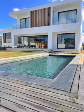 Villa Asahi , Steps from Mont Choisy Beach & Golf